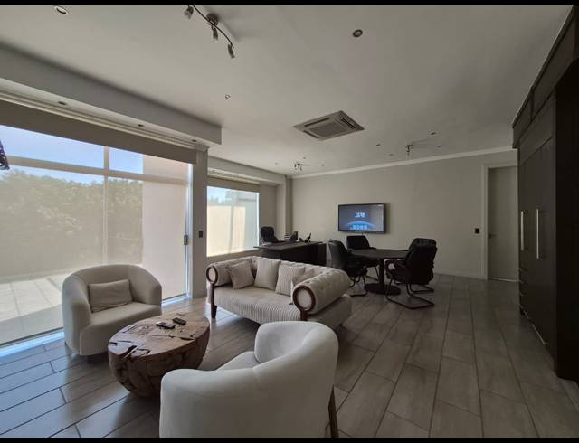 549M² OFFICE TO LET IN ROSEBANK